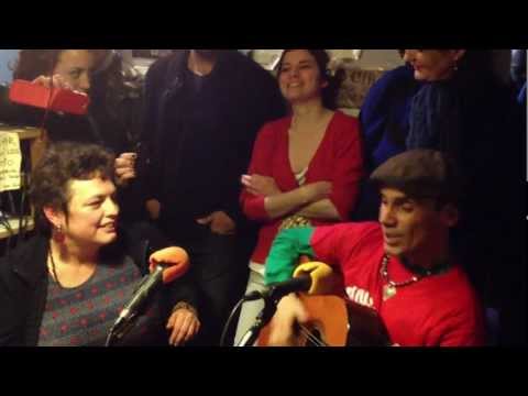 Manu Chao (acústico) - Clandestino 13/03/2013 Barcelona