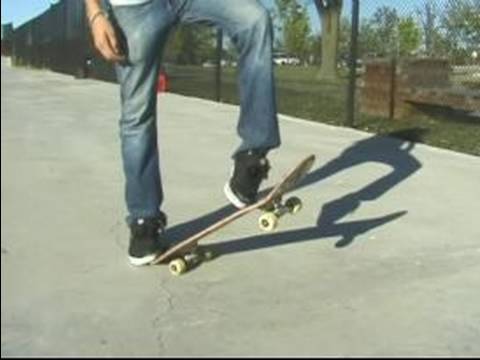 どのようにスケートボードのトリックを行うには：どのようにスケートボードで360フリップを行うには (How to Do Skateboard Tricks : How to Do a 360 Flip on a Skateboard)