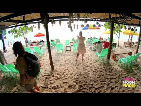 Graham Gold Sunset set at Grasshopper Bar, Zen Beach July 2025