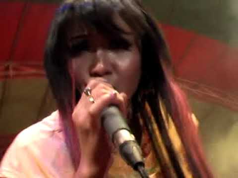 ada yang marah   denis arista   sera album gadis jalanan