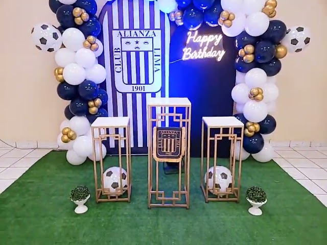 Vídeo relacionado con PYAILI Fútbol Party Tableware Set,Decoración de fiesta de cumpleaños de fútbol 20 invitados,Fútbol blanco y negro platos de papel vasos servilletas Decor para fiesta de cumpleaños