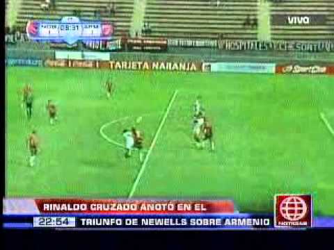 América Noticias: Rinaldo Cruzado anotó en el triunfo del newell's
