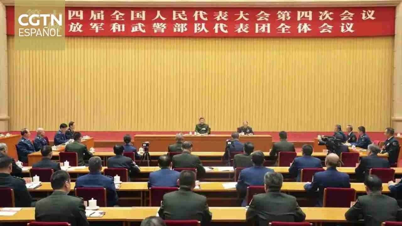 Xi Jinping asiste a reunión de delegación militar en sesión legislativa anual de China