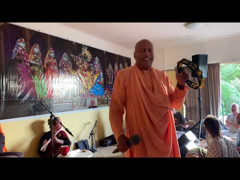 HH Devamrita Swami - Kirtan 2