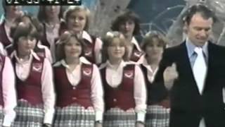 The Westphalian nightingales & The Sunday Children Choir in Christmas song medley