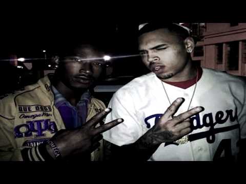 Chris Brown & Kevin McCall- Gucci  (NO DJ)