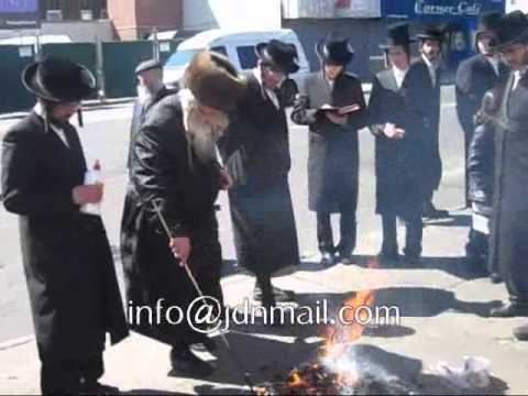 Jirka Rebbe Burning Chametz Erev Pesach 5772