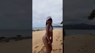 Island Girl tiktok be like..