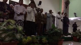 Download lagu LIVE GUS MIFTAH DAN REBANA AL MUQORROBIN @TEKNIK UNISSULA BERSHOLAWAT mp3