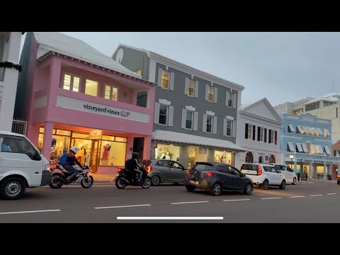Bermuda Hamilton City Tour - Front Street from end to end, see all the restaurants and shopping!