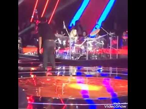 Belinda tocándole la bateria a Yahir 🥁😱 - No te apertes de mi 😍❤️