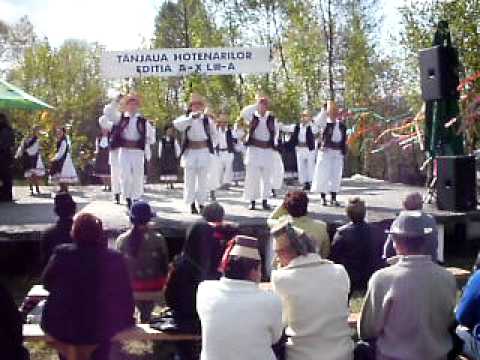 Grupul de dansatori "STRUGURELU" din Cicarlau