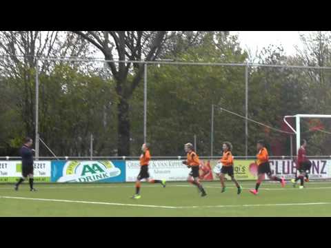 21 nov 2015 VVIJ O14 - VV De Meern C2 bkr 2-3 Eigen goal uit corner Naoufi (0-2)
