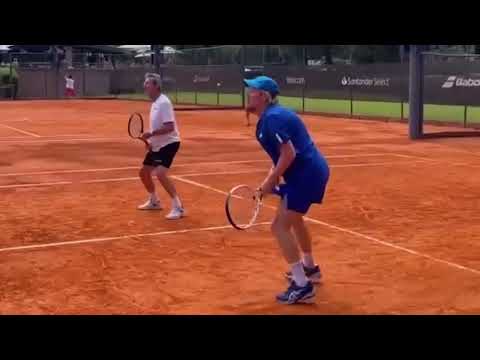 Iron Maiden - Adrian Smith and Dave Murray playing tennis (Bueno Aires - 01.12.2024)