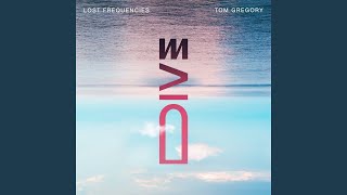 Kadr z teledysku Dive tekst piosenki Lost Frequencies & Tom Gregory