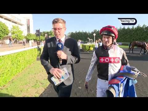 Lion's Pride roars at Kempton