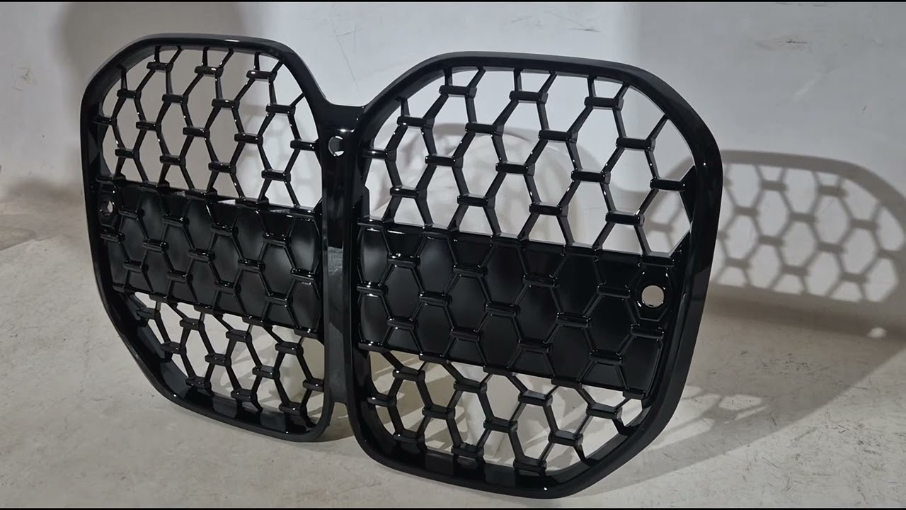 BMW 4 серія G22/23/26 2020- рр. Ніздрі Diamond (для G22/23, чорний глянцевий) Video 1