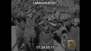 2ND FRENCH ARMD DIV AT CHATEAU FORTE;  ON THEIR WAY TO PARIS  - LMWWIIHD301