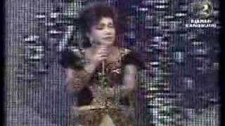 Download lagu elly kasim - seroja mp3