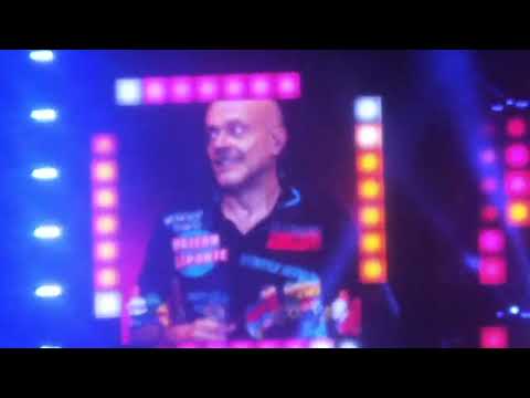 San Siro canta max 16/07/22 883 con Paola e Chiara