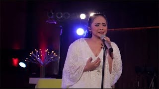 Gita Gutawa - Rangkaian Kata (Live at Music Everywhere) * *
