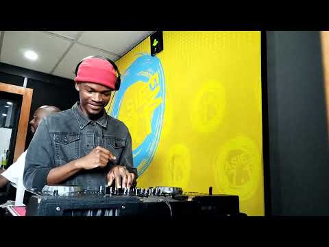 DJ SONIQ AT Kasie FM | Ultimix | House Music | Afrohouse | Deep House | Amapiano |  | South Africa