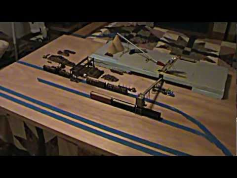 N scale Chips and Log Unloading and Loading 004.MPG