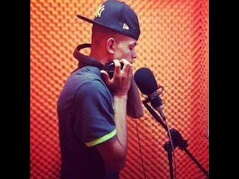 MC MANEIRNHO MAMA E BAFORA