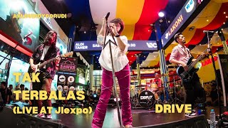 Download lagu DRIVE - TAK TERBALAS (LIVE PERFORMANCE) mp3 Download lagu DRIVE - TAK TERBALAS (LIVE PERFORMANCE) mp3