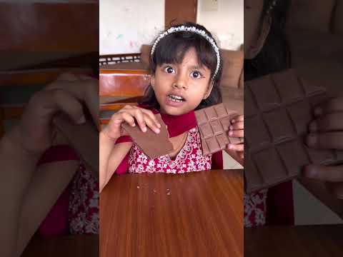 Right ✅ way to eat chocolate 🍫 Tom&Jerry #arikaworld #shorts