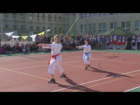 Obchodná akadémia má multifunkčné ihrisko