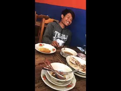 Makan Sate 100 Tusuk