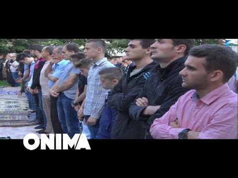 Falja e namazit të Fitër Bajramit në Xhaminë e Madhe, në Prishtinë