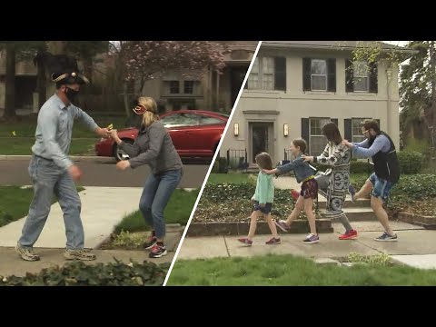 Woman Gets People to Smile With Silly Sign