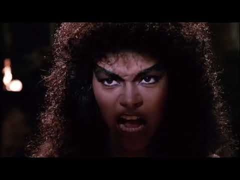 Jackie Chan vs 4 Woman