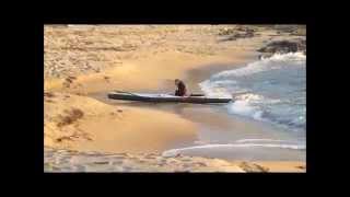 preview picture of video 'Seekajak/Kayak de mer, Anlanden/Accostage Plage de Pero'
