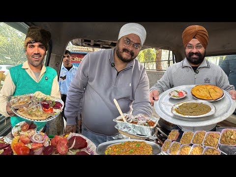Delhi Street Food Tour | Breakfast in Rohini | Kulche Chole , Makki Di roti , Sardar Ji Jeep Wale