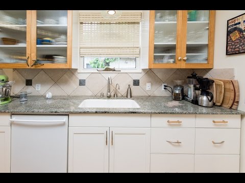 1101 W Westcott Ave - Visalia, CA 93277