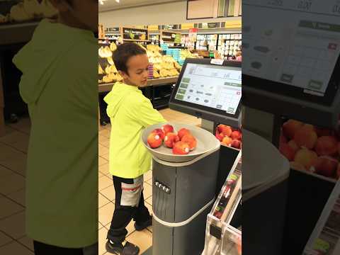 Iziah Wants Fruit! | Budget Shopping at Giant