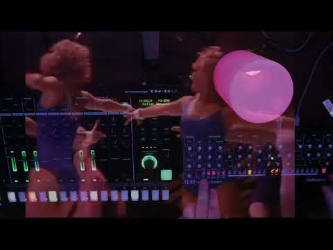 Roland SE-02 - Roland TR-8s Live Set 02 - Aotradimension