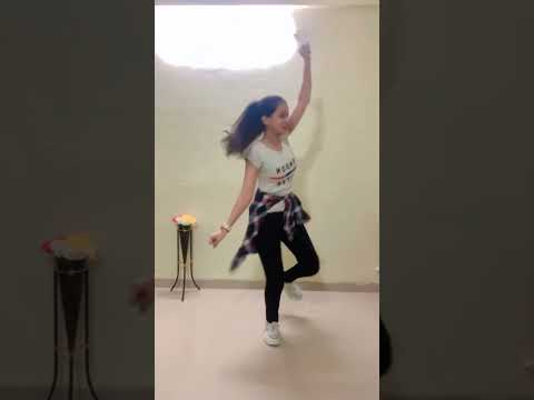 RUJUTA CHOPADE Malang sajna