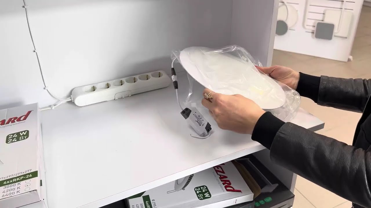 Врезная светодиодная панель LEZARD 24W 1910Lm 6400K круг 464RRP-24