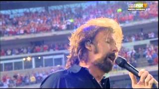 Ronnie Dunn sings the National Anthem