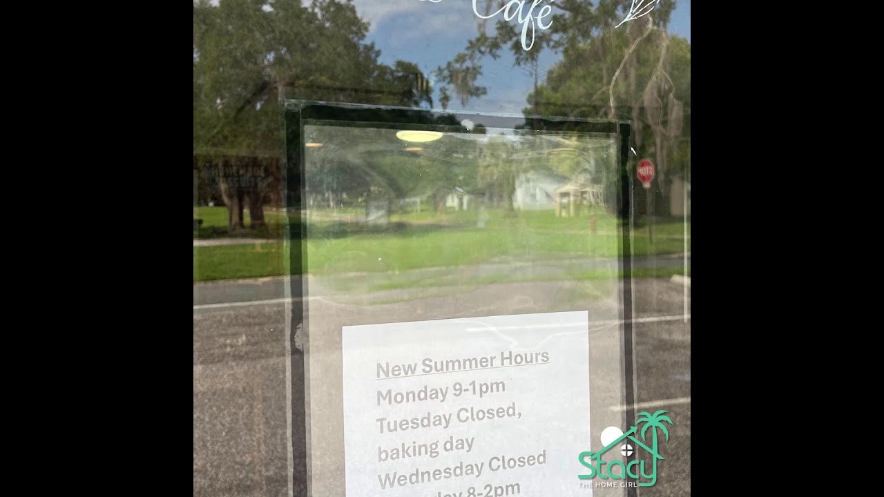 CHECK OUT THIS PLACE! 🍞 Bread Box Bakery in Downtown Brooksville