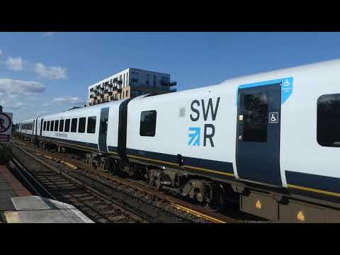 SWR Class 450s and 444s at Guildford - 28/06/2025