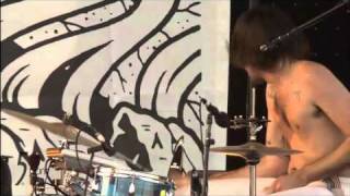 Death From Above 1979 - You're A Woman, I'm A Machine/PullOut/We Don't Sleep [Live @ Coachella 2011]