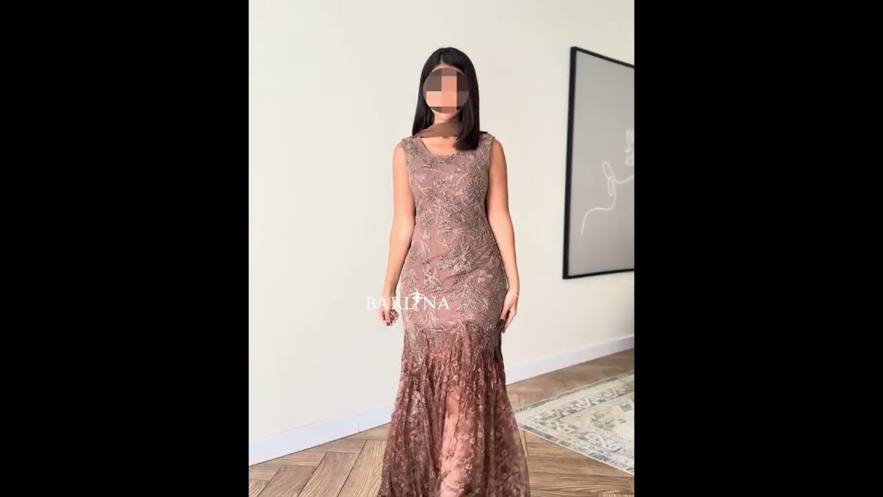 Elegant brown dress with delicate beaded embroidery - L