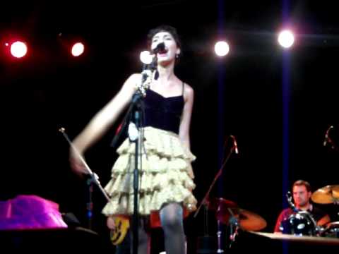 Bruna Caram - Feriado Pessoal