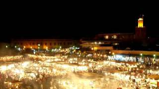 preview picture of video 'Marrakech : Place Jamaa el-Fna -Visita Nocturna'