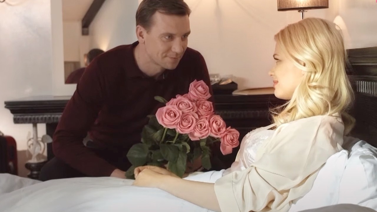 ELA NÃO PODIA TER FILHOS E O MARIDO FOI EMBORA COM UMA JOVEM LOIRA